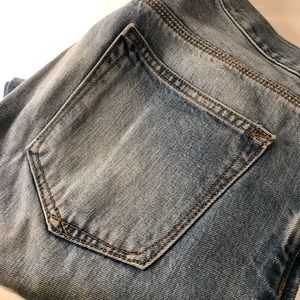 GAP SKINNY BOYFRIEND JEAN SIZE 29